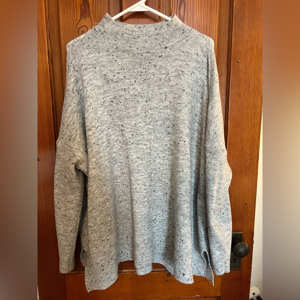 Mud Pie Gray Speckled Knit Tunic
